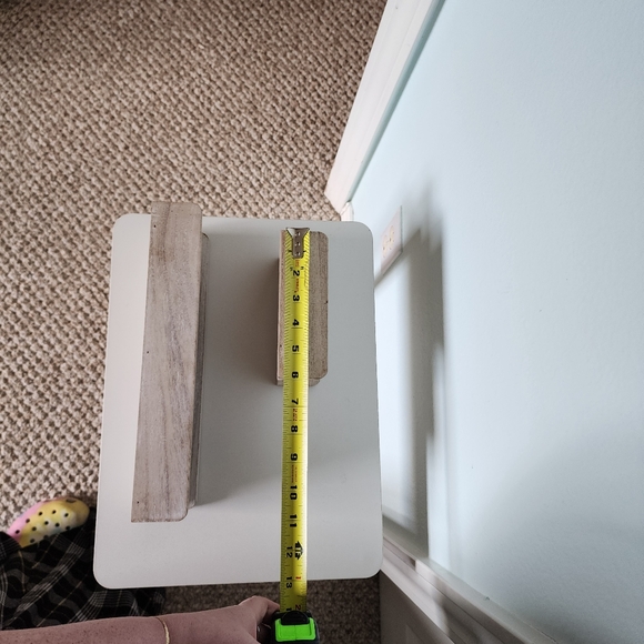 Set of Two Small Shelves - Picture 5 of 7